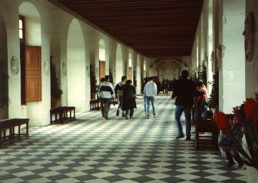 Chenonceaux hallway